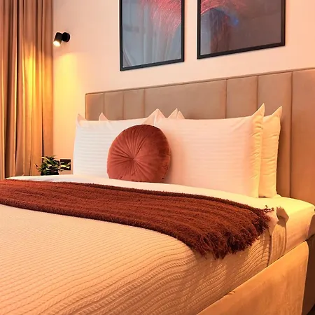 Yacht Kid - Premium 1br With Balcony Apartment *
