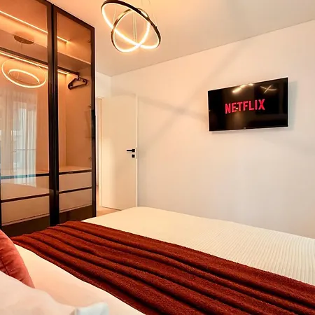 Yacht Kid - Premium 1br With Balcony